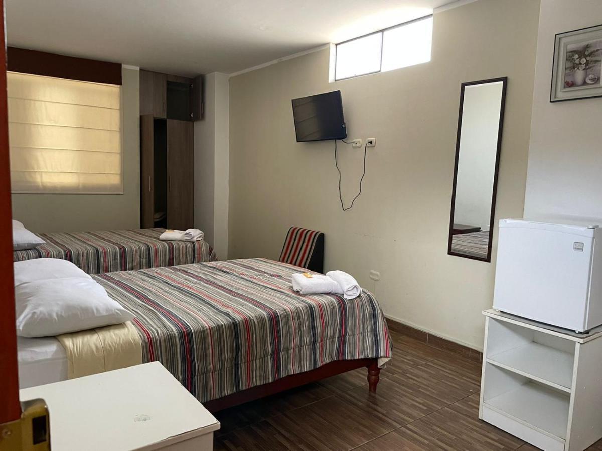 Hotel Plaza Barranca Bagian luar foto