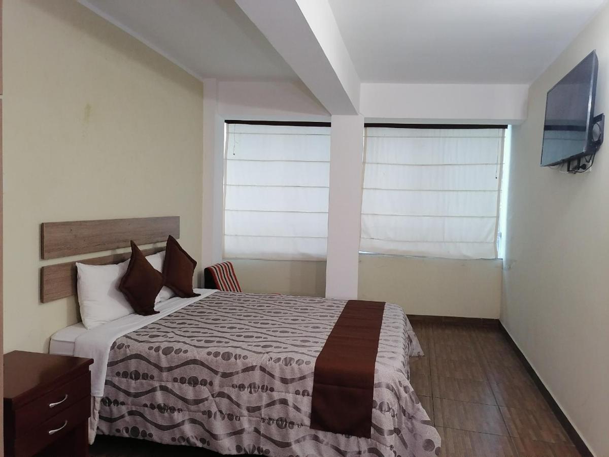 Hotel Plaza Barranca Bagian luar foto